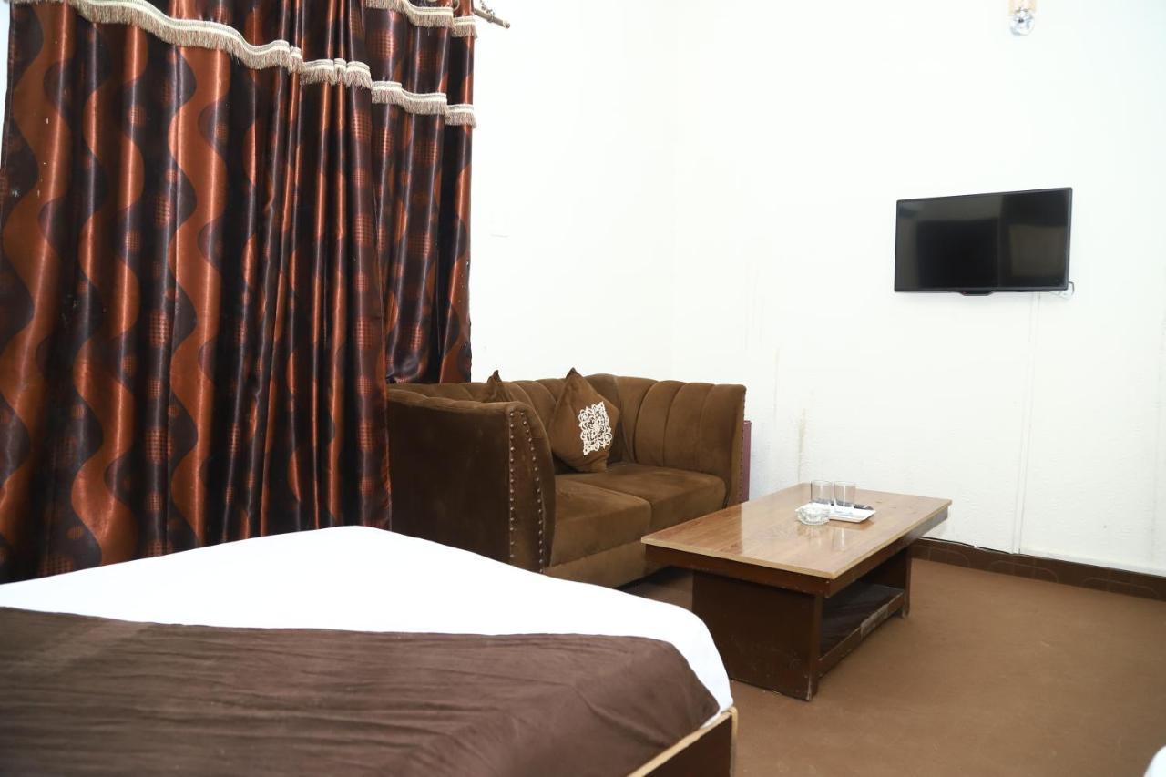 Hotel Green Fort Gulberg Lahore Bagian luar foto