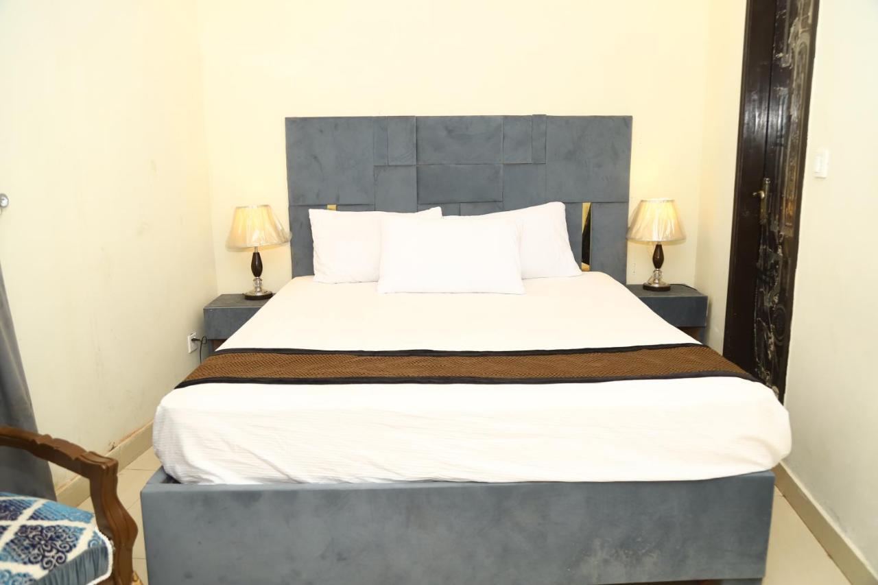 Hotel Green Fort Gulberg Lahore Bagian luar foto