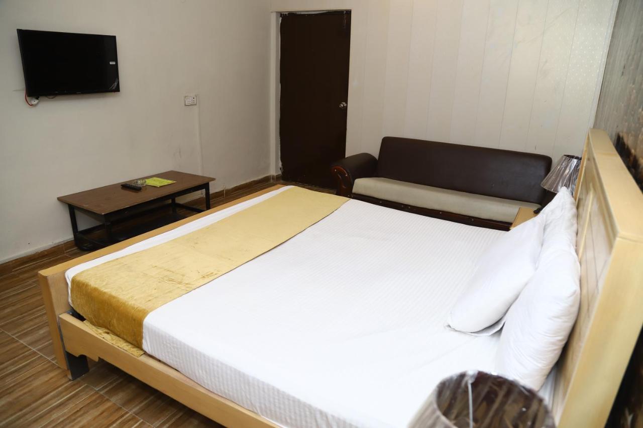 Hotel Green Fort Gulberg Lahore Bagian luar foto