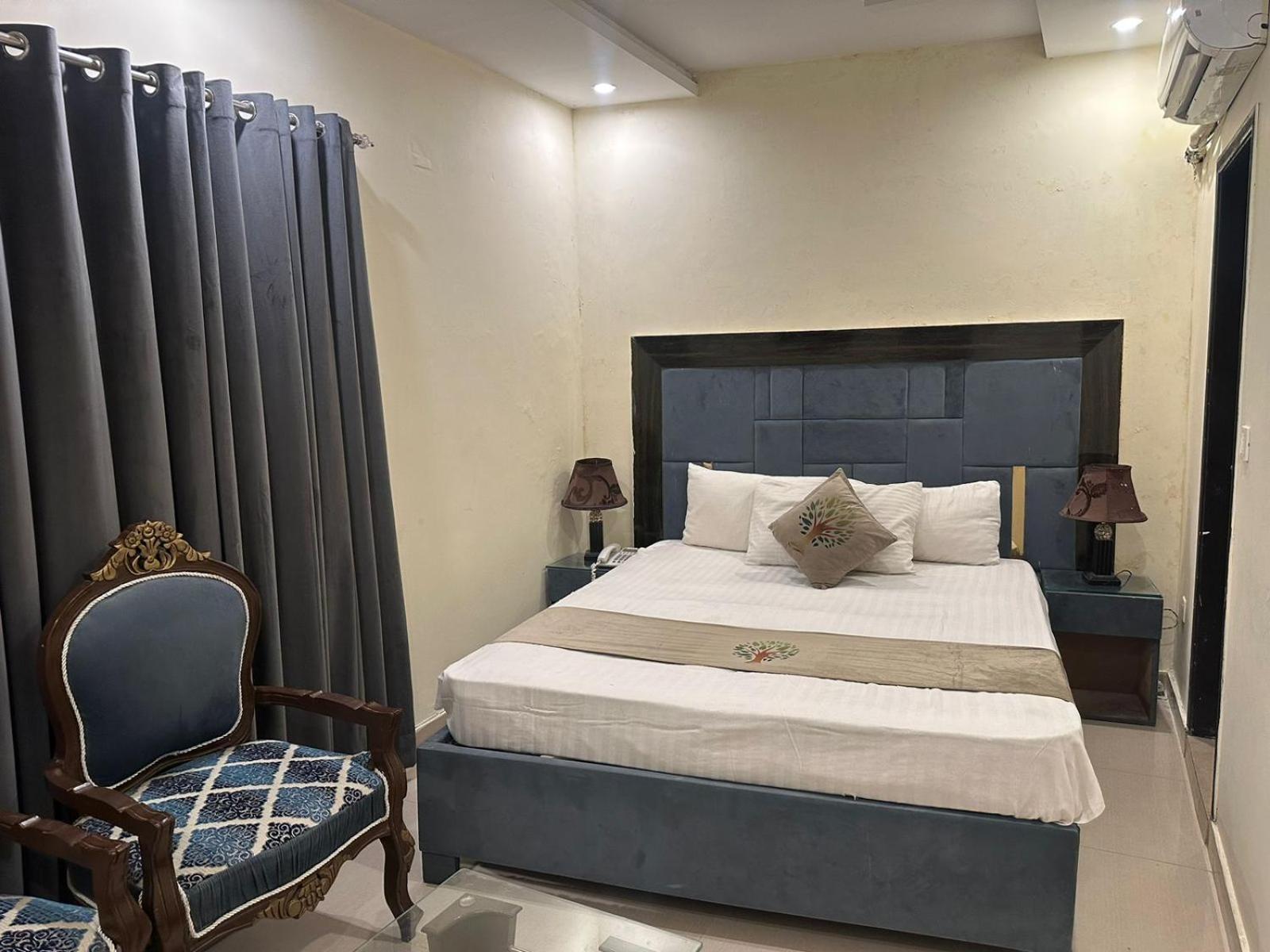 Hotel Green Fort Gulberg Lahore Bagian luar foto