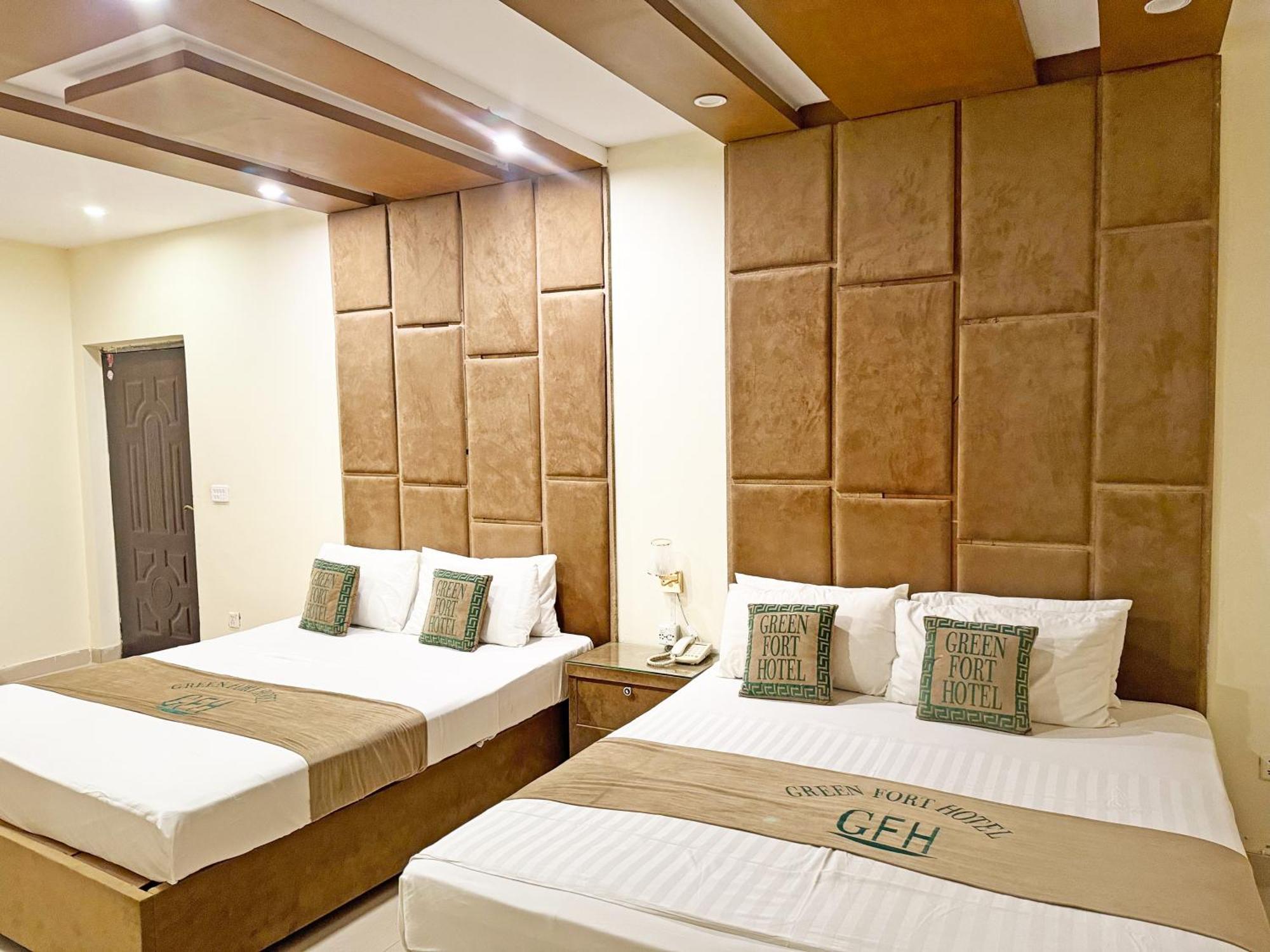 Hotel Green Fort Gulberg Lahore Bagian luar foto