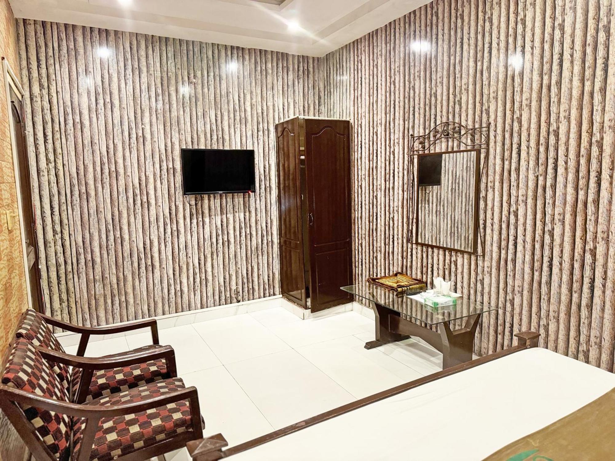 Hotel Green Fort Gulberg Lahore Bagian luar foto