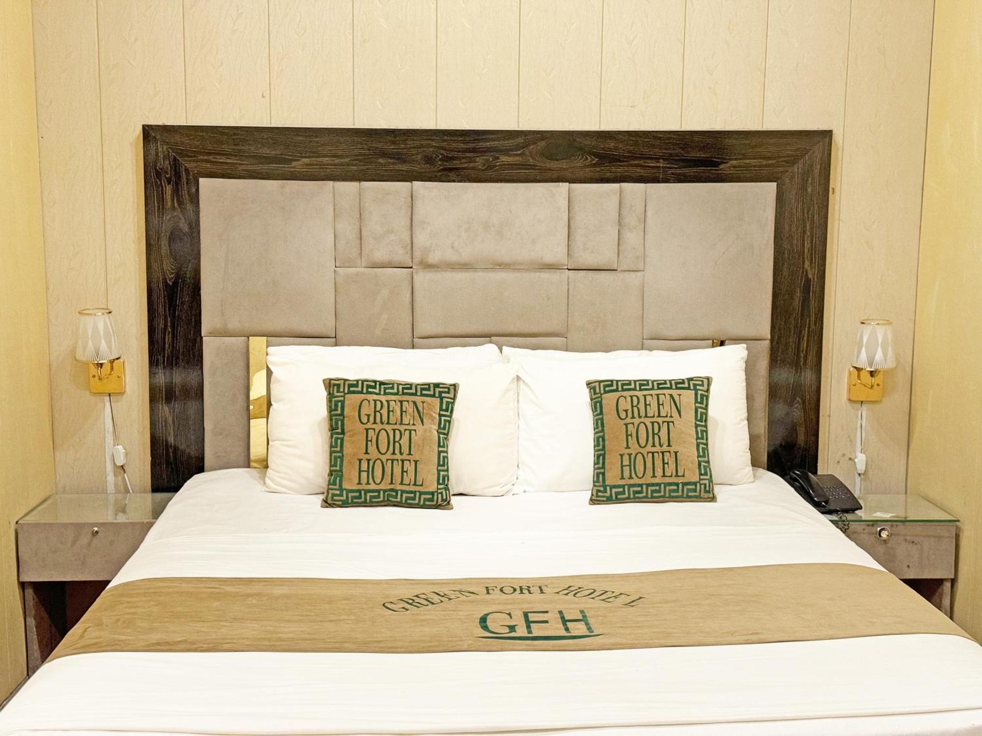 Hotel Green Fort Gulberg Lahore Bagian luar foto