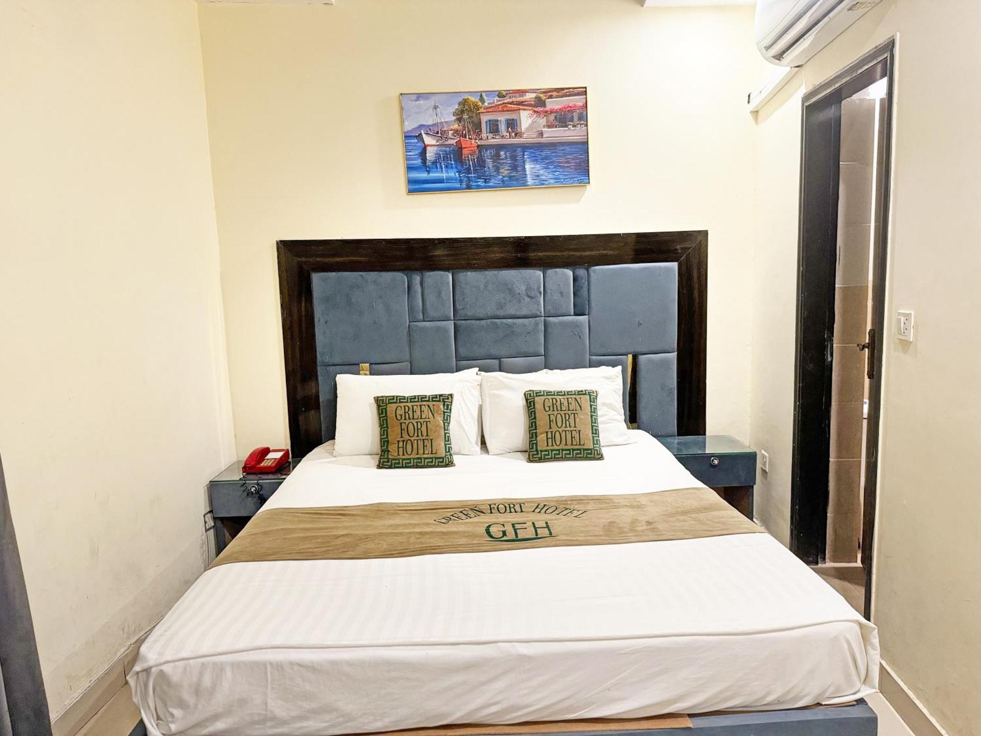 Hotel Green Fort Gulberg Lahore Bagian luar foto
